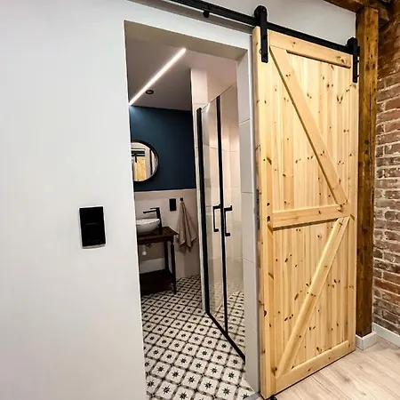 Brick And Wood Apartment *