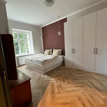 Brick And Wood Апартаменти