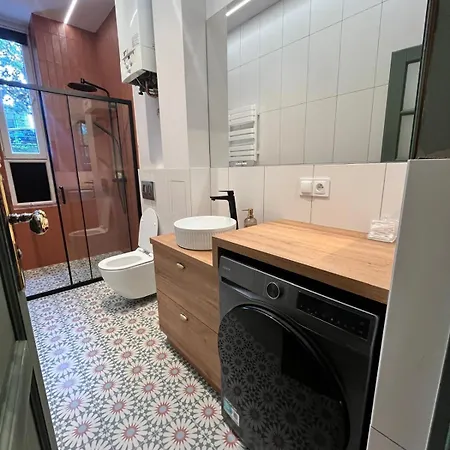 Brick And Wood Апартаменти